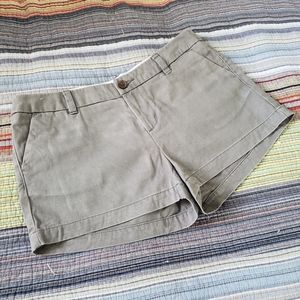 Gray shorts